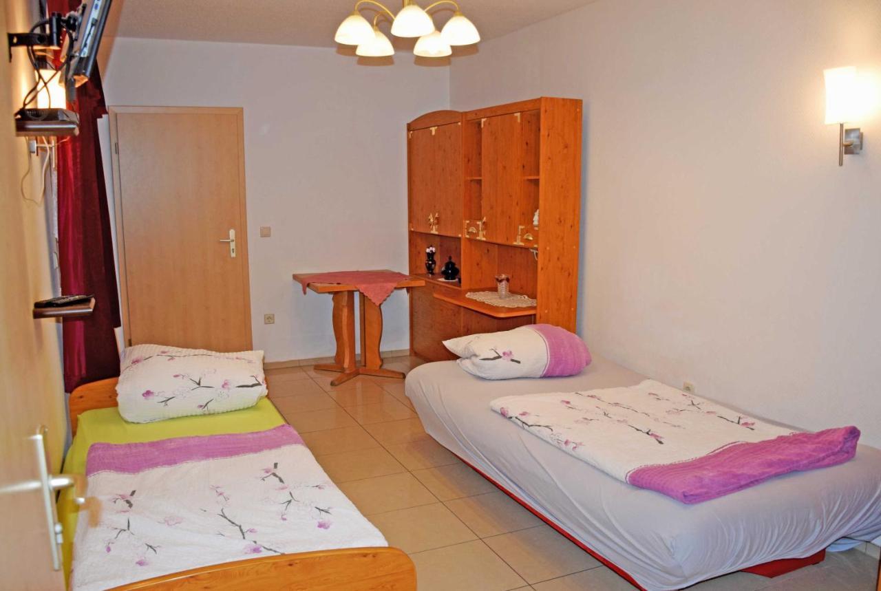 Ferienwohnung/ Ferienzimmer Asche Aschersleben Esterno foto