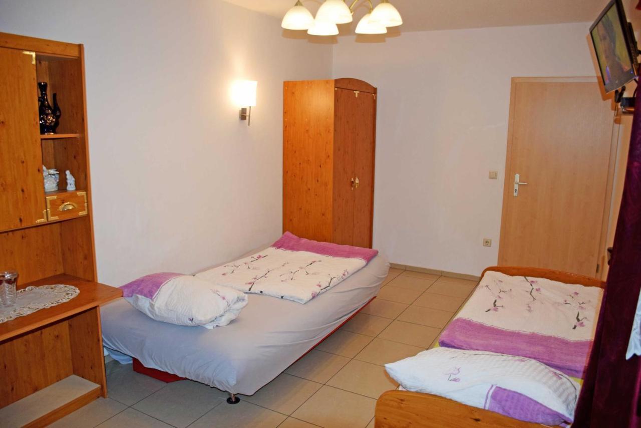 Ferienwohnung/ Ferienzimmer Asche Aschersleben Esterno foto