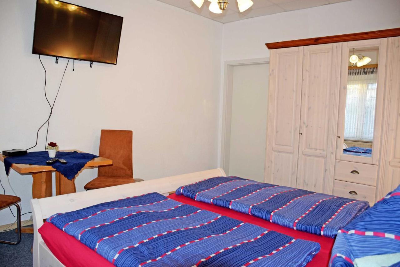 Ferienwohnung/ Ferienzimmer Asche Aschersleben Esterno foto
