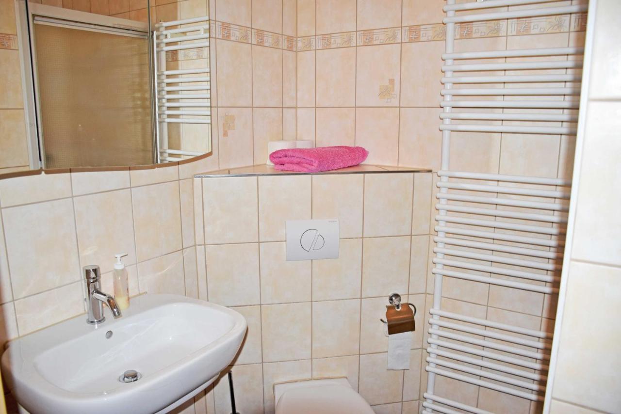 Ferienwohnung/ Ferienzimmer Asche Aschersleben Esterno foto